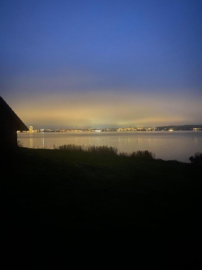 Hytte I Forste Raekke Til Fjord Hotel Holbæk Exterior foto